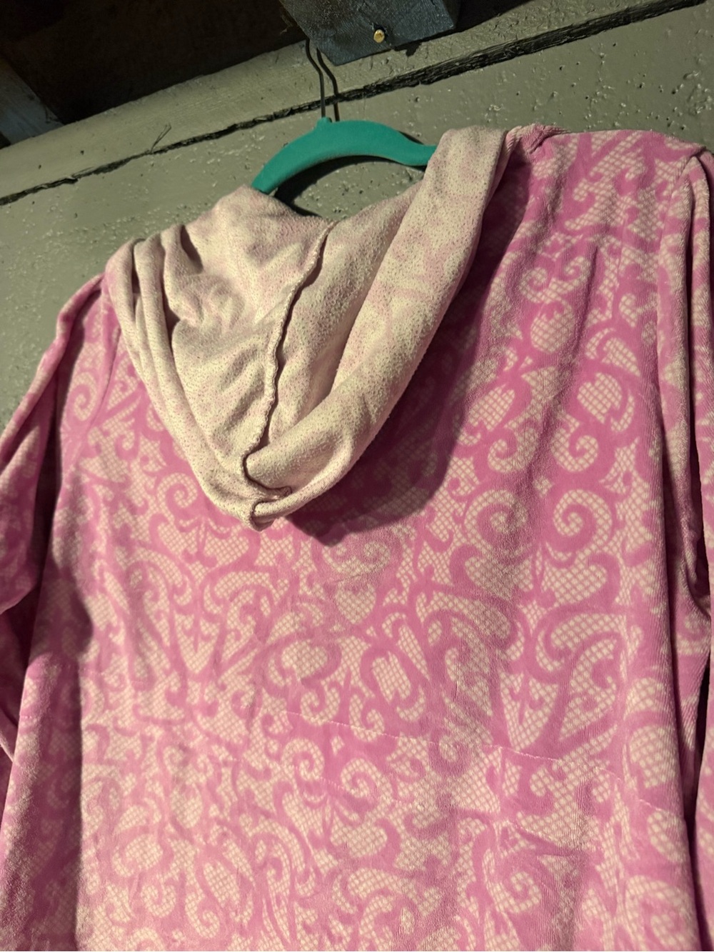 Plush Hooded Pink Patterned Fleece Robe - Picture 5 of 6